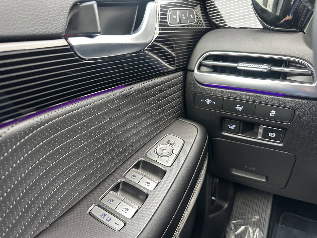 Used 2025 Hyundai Palisade Calligraphy image 18