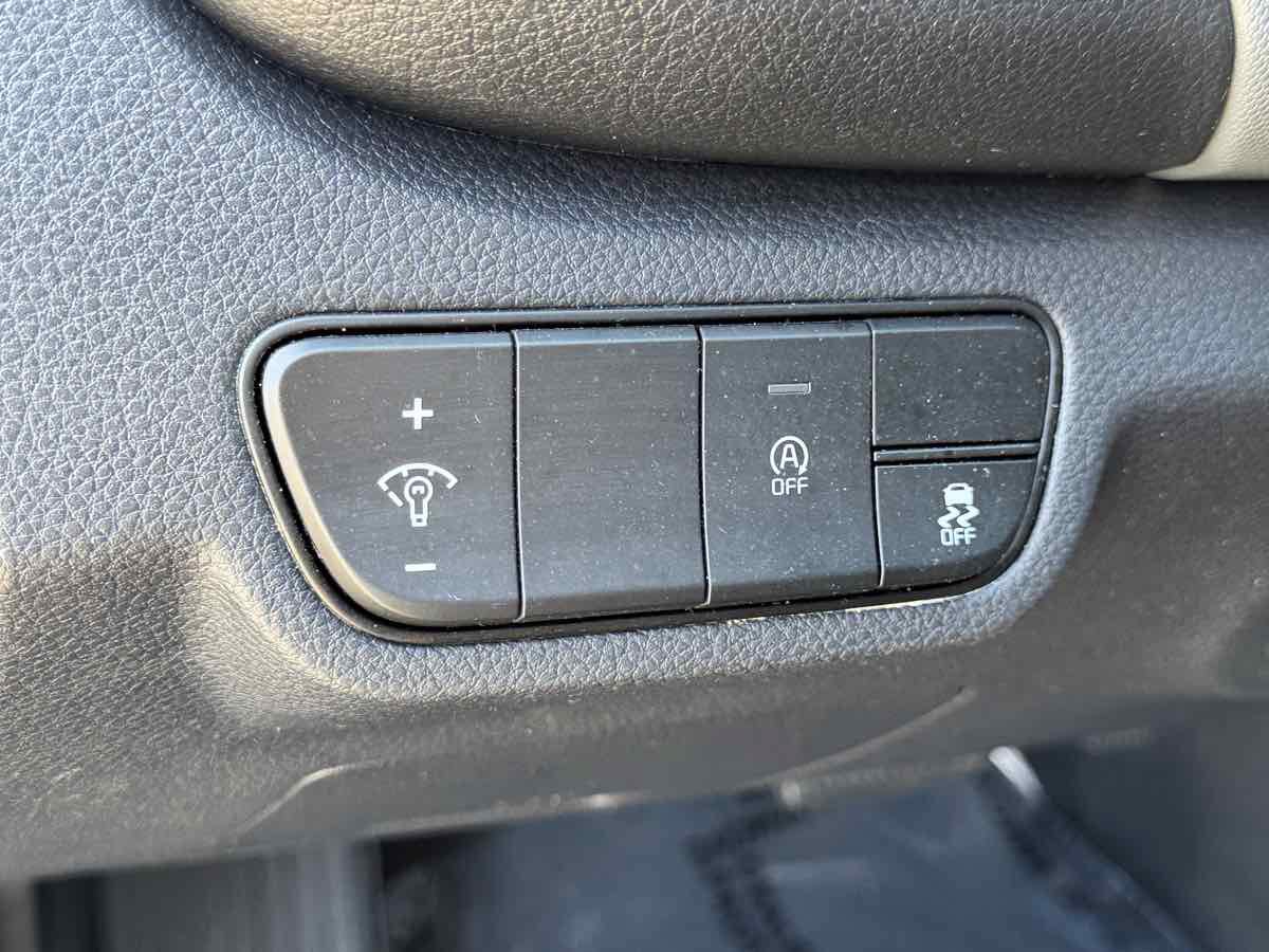 Used 2026 Kia Seltos LX FWD image 26