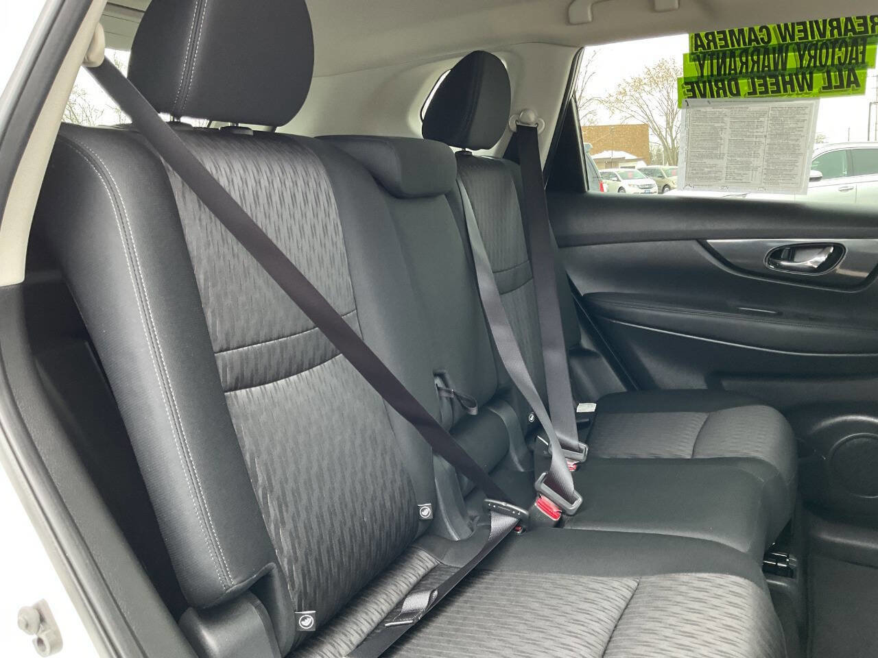 Used 2018 Nissan Rogue SV w/ Premium Package image 38