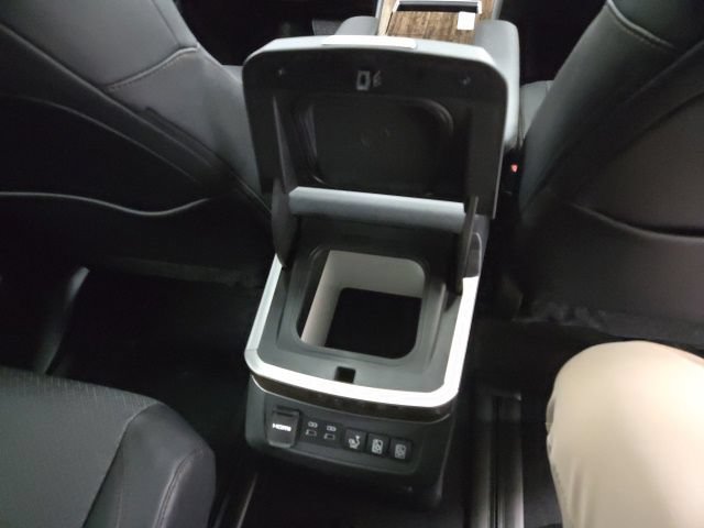 New 2026 Toyota Sienna Platinum AWD/4WD image 17
