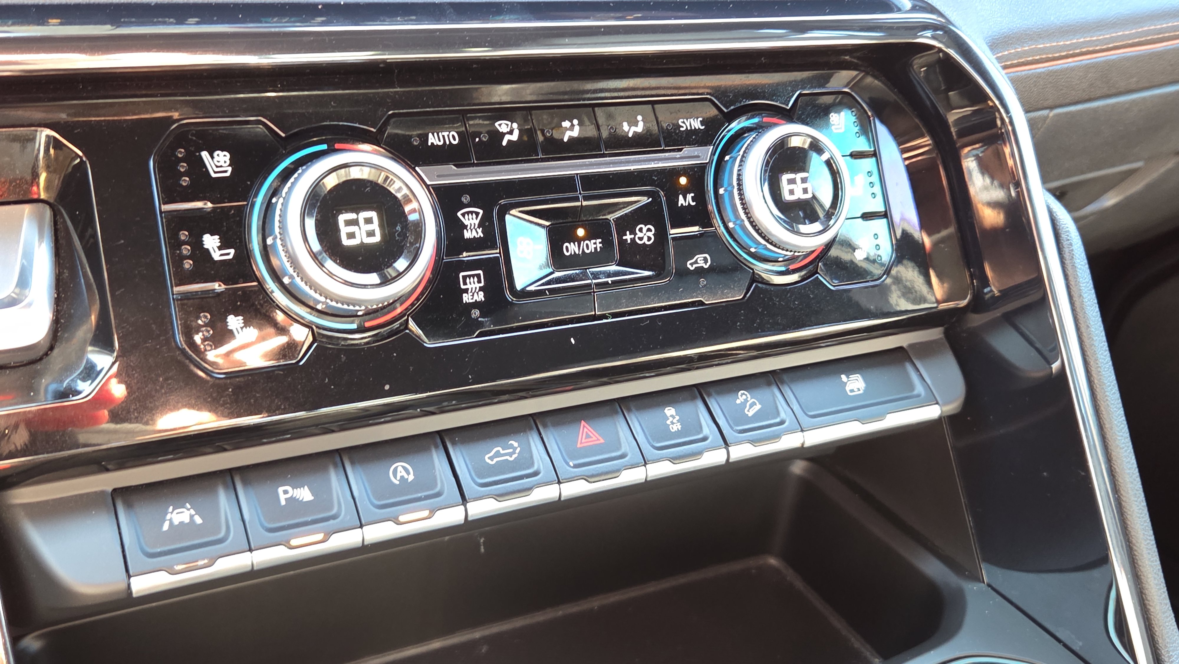 Used 2023 GMC Sierra 1500 AT4 w/ AT4 Premium Package image 21