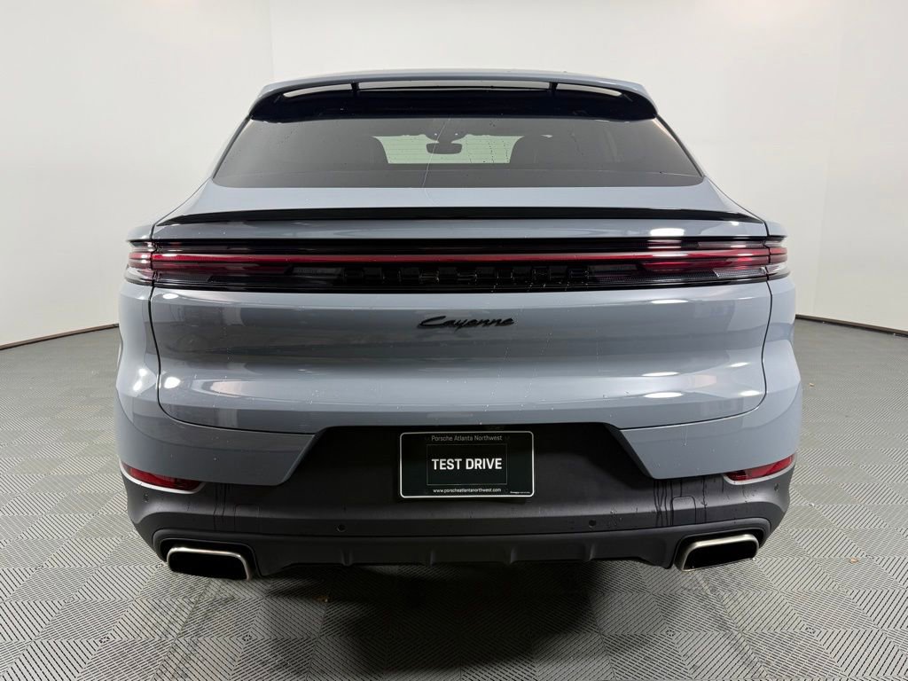 Certified 2025 Porsche Cayenne Coupe image 6