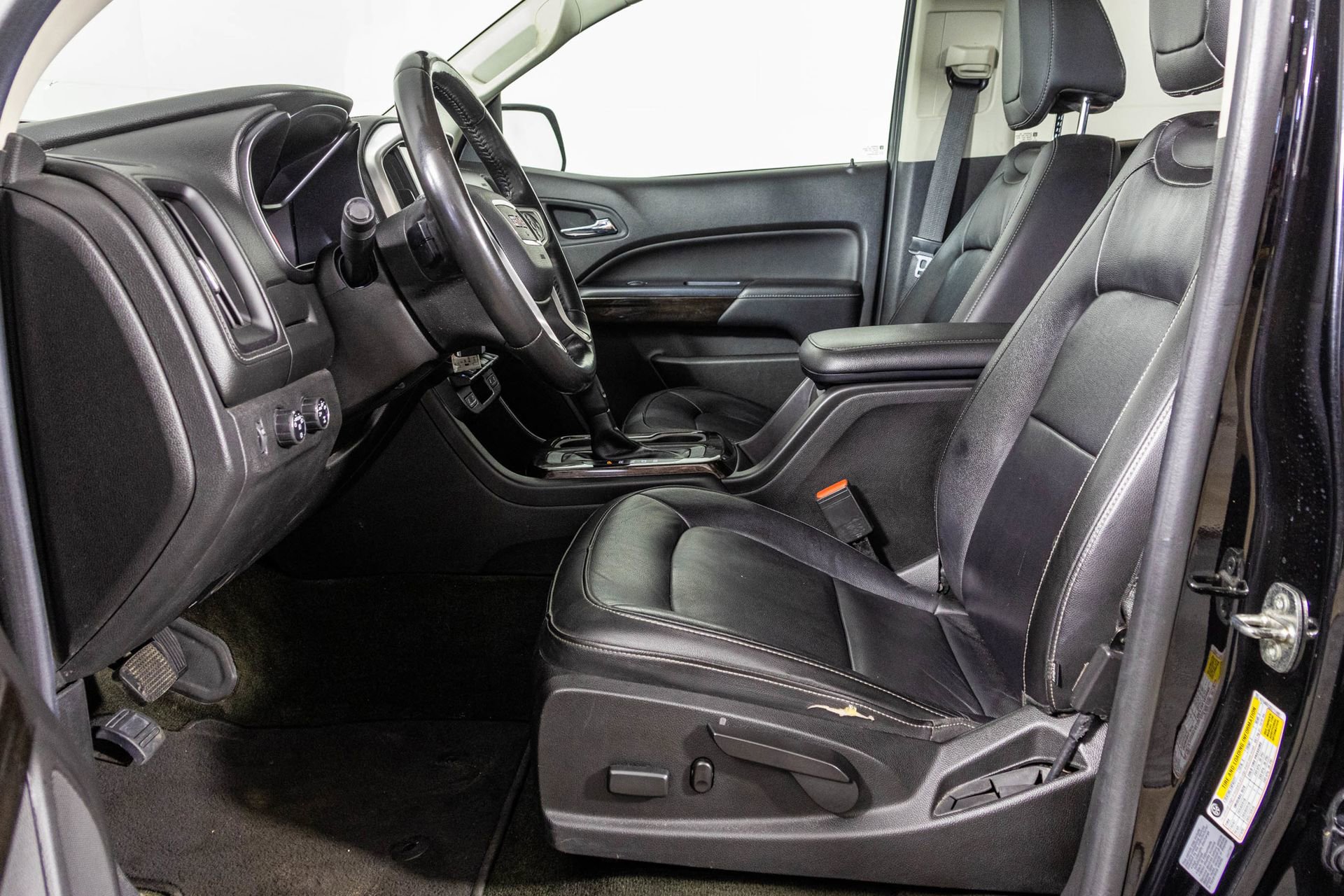 Used 2016 GMC Canyon SLT w/ Driver Alert Package image 23