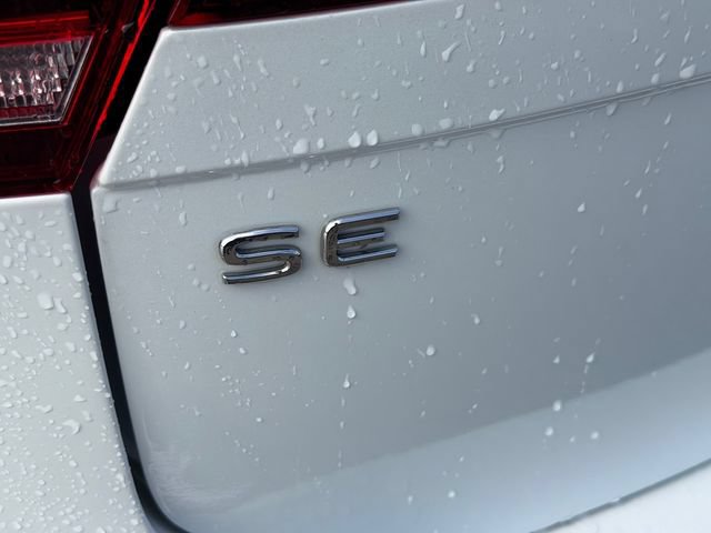 Certified 2023 Volkswagen Tiguan SE R-Line FWD image 12