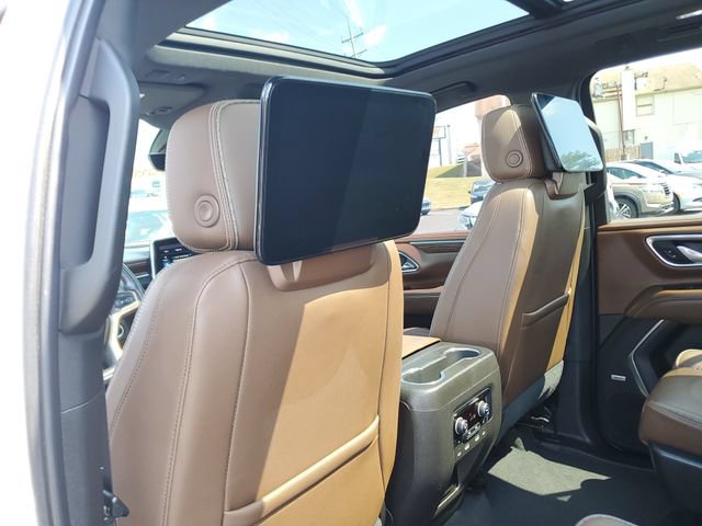 Used 2021 Chevrolet Suburban High Country AWD/4WD image 28