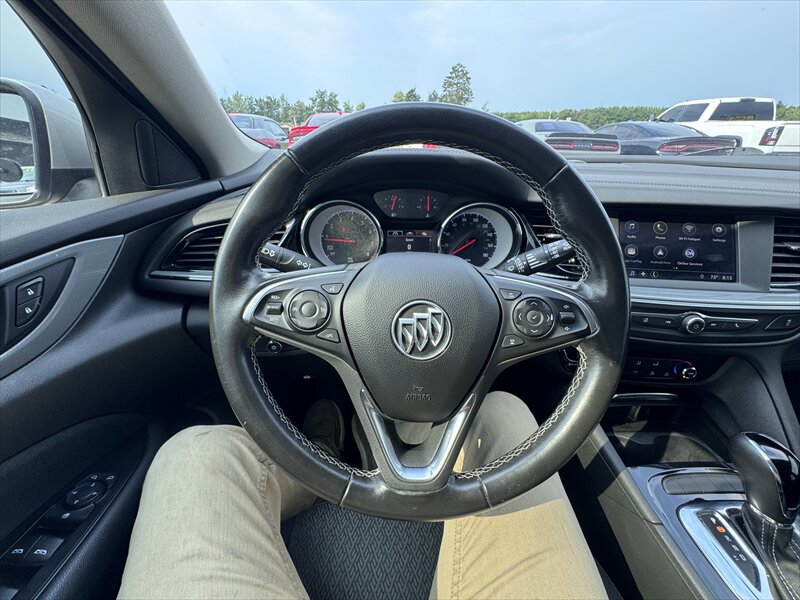 Used 2019 Buick Regal Preferred AWD/4WD image 15