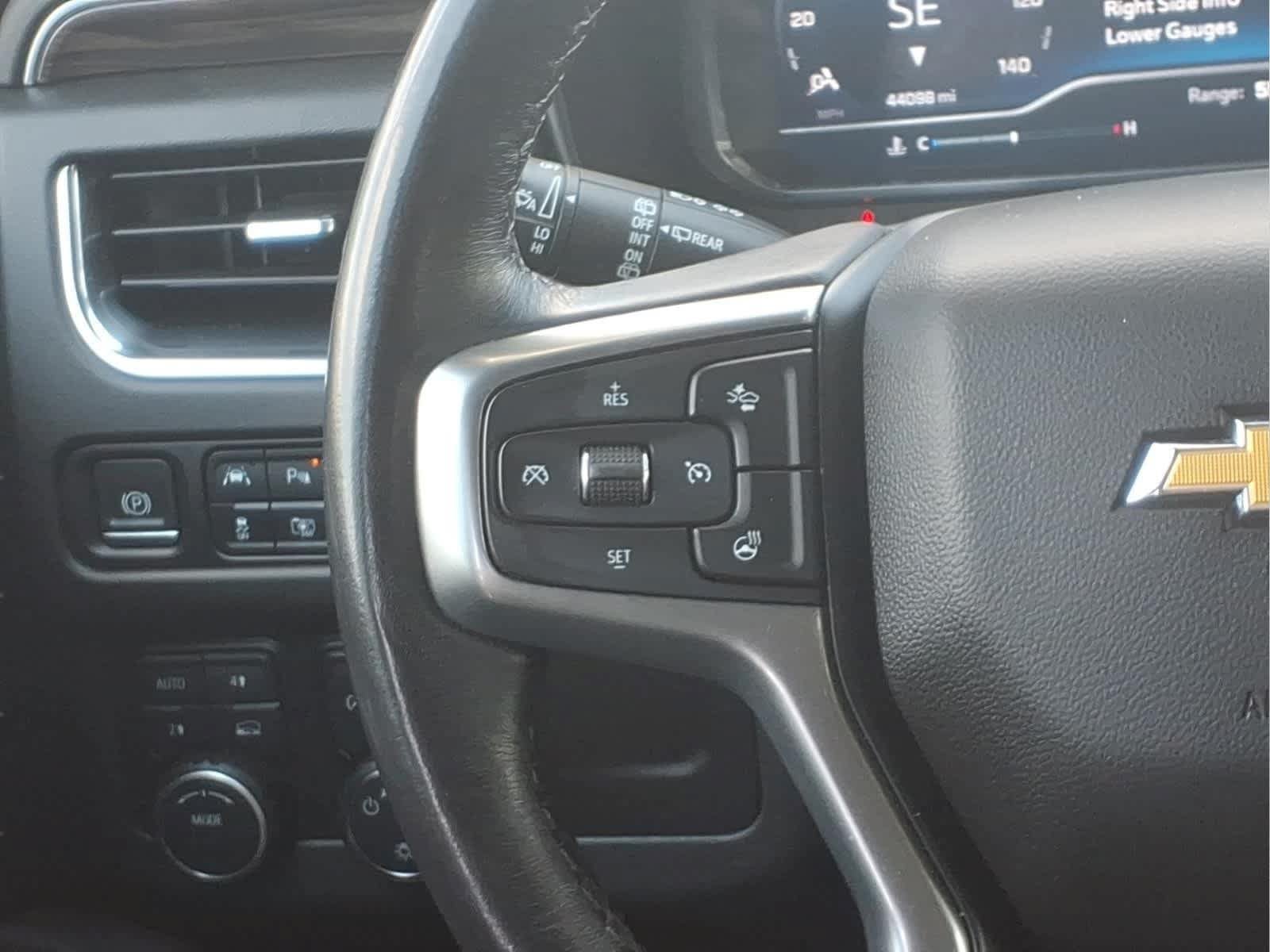 Used 2023 Chevrolet Suburban LT w/ Luxury Package AWD/4WD image 22