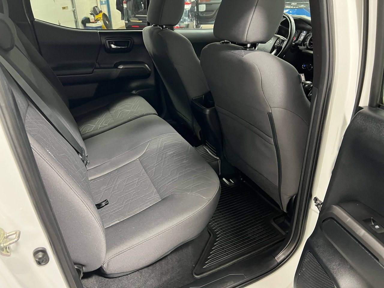 Used 2016 Toyota Tacoma TRD Off-Road image 18