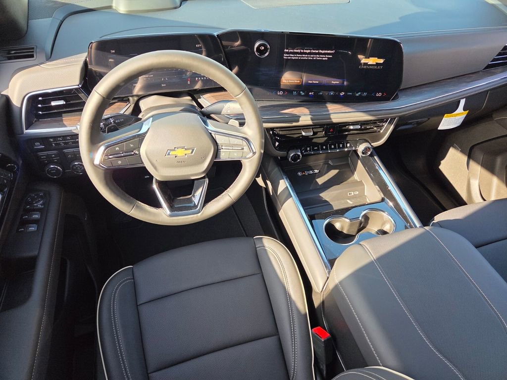 New 2026 Chevrolet Suburban Premier image 7