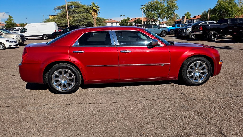 Used 2009 Chrysler 300 C RWD image 12