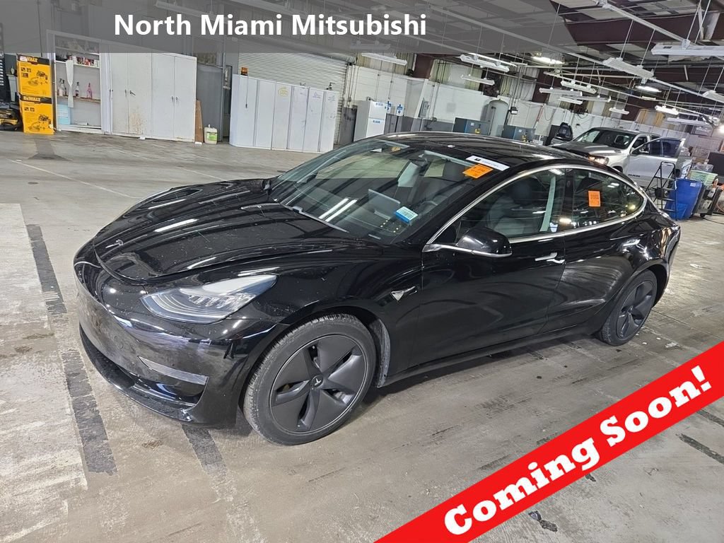 Used 2019 Tesla Model 3 Standard Range RWD image 1