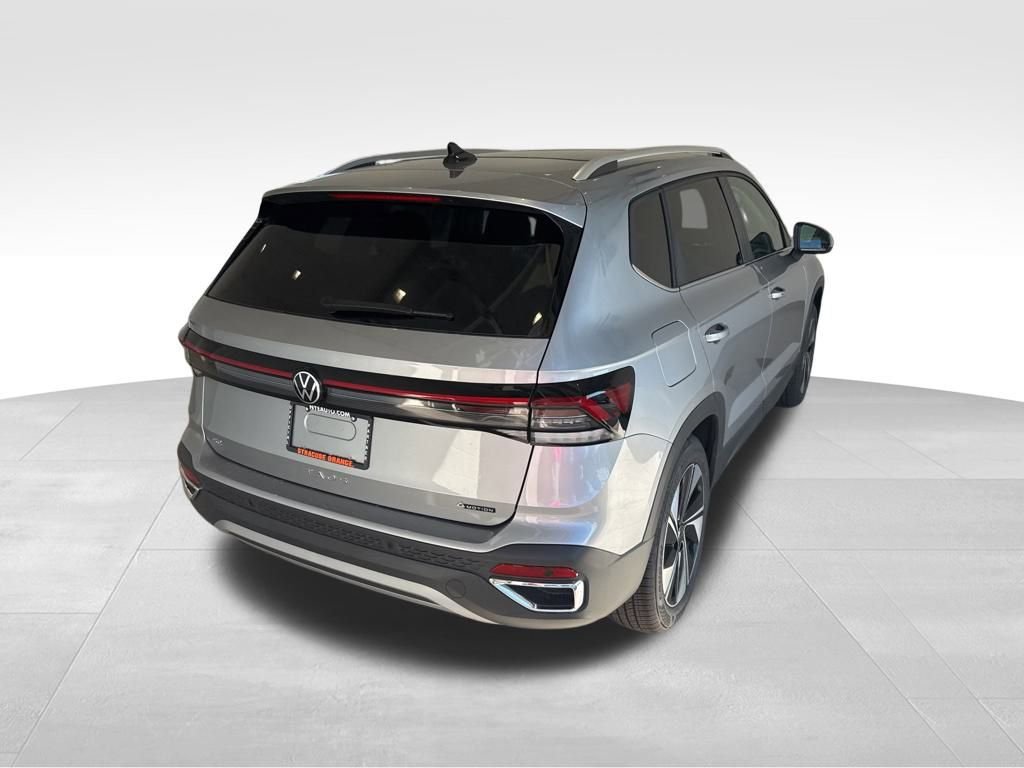 New 2025 Volkswagen Taos SE image 5