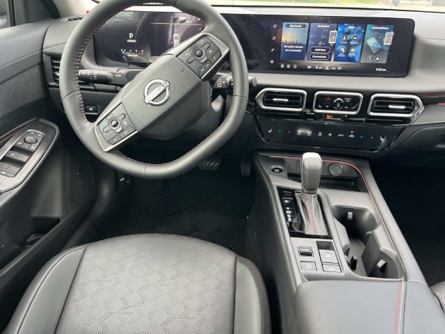 New 2026 Nissan Sentra SR w/ SR Premium Package FWD image 13