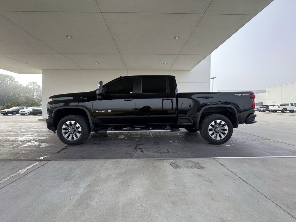 Used 2023 Chevrolet Silverado 2500 Custom w/ Custom Value Package image 9