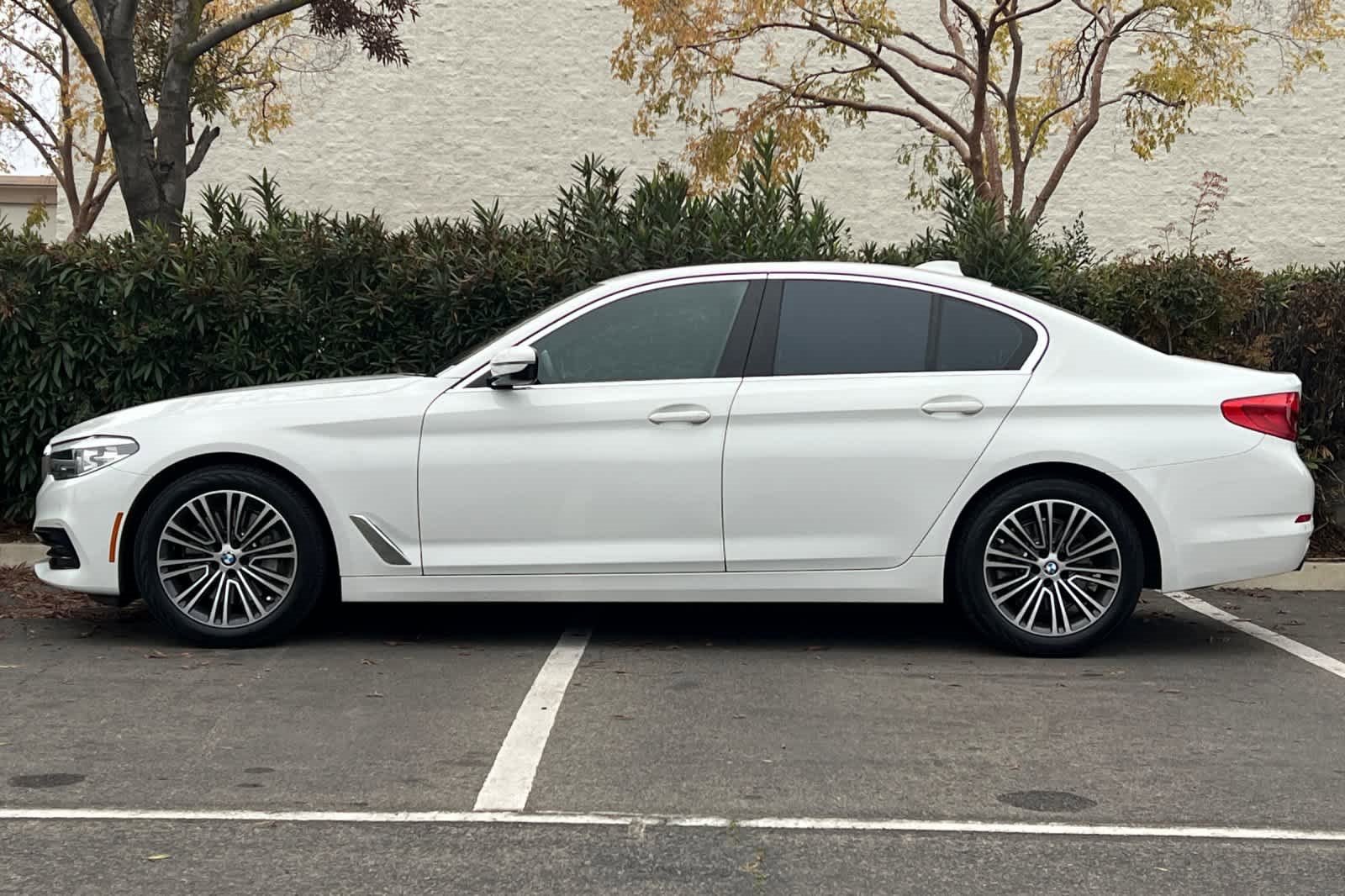 Used 2019 BMW 530i w/ Convenience Package image 5
