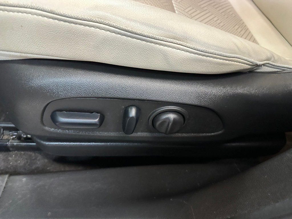 Certified 2023 Buick Encore GX Essence w/ Experience Buick Package image 3