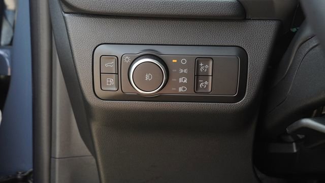 Used 2025 Ford Escape SE image 21