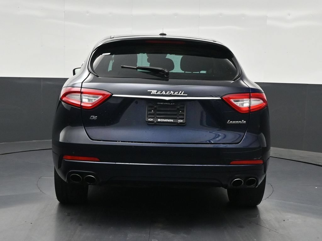 Used 2019 Maserati Levante AWD/4WD image 4