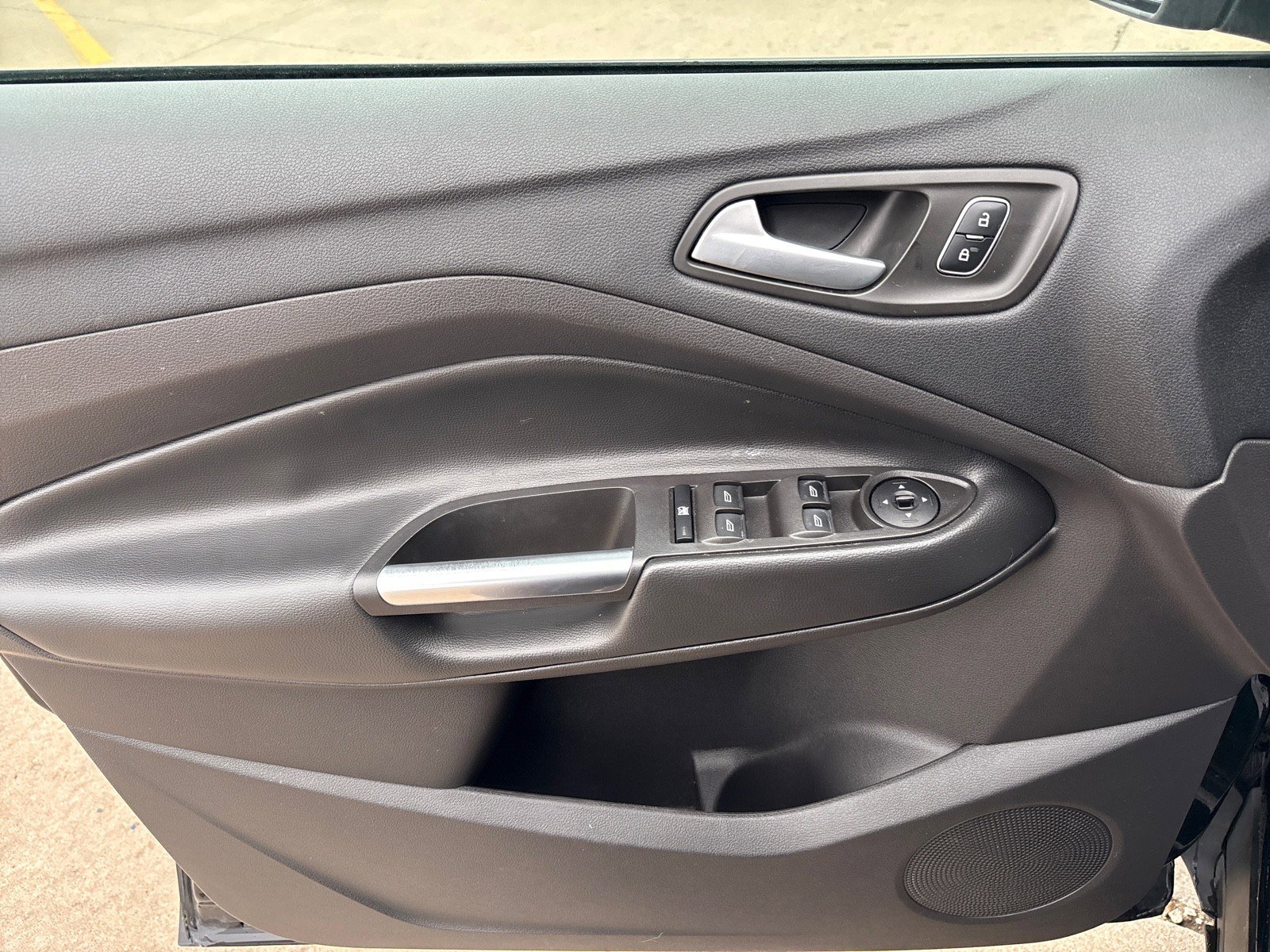 Used 2018 Ford Escape SE w/ SE Sport Appearance Package image 13