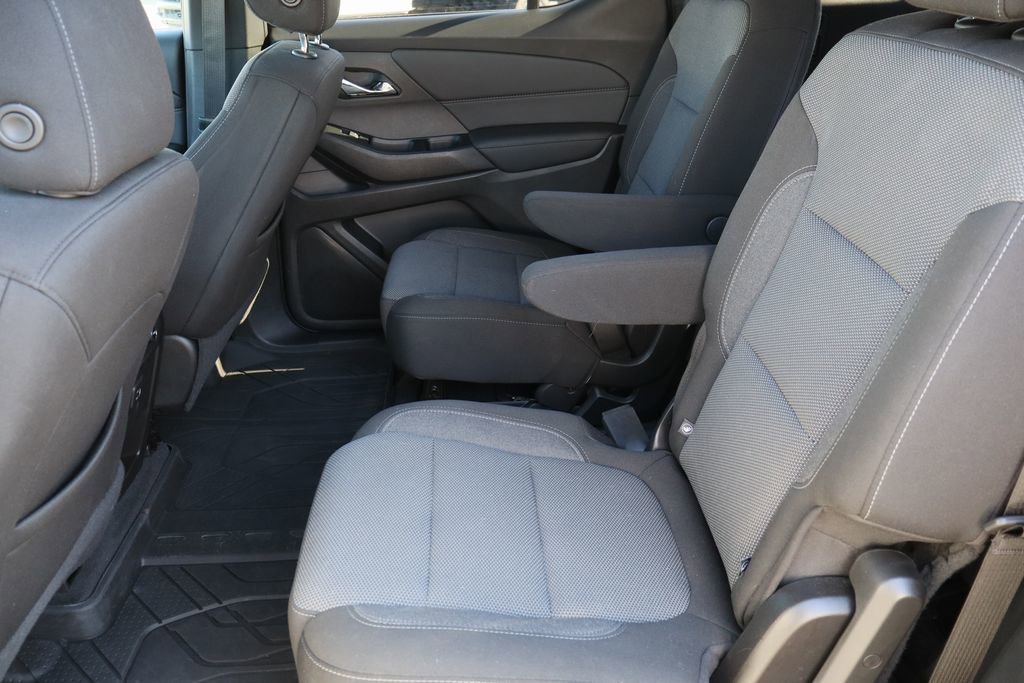 Used 2022 Chevrolet Traverse LT w/ LPO, Floor Liner Package image 24