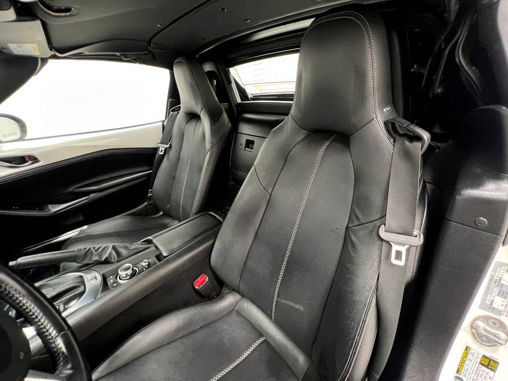 Used 2020 MAZDA MX-5 Miata RF Grand Touring RWD image 13