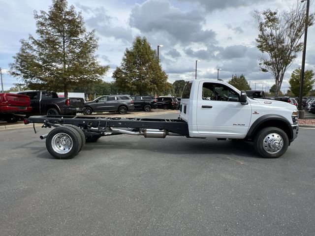 New 2025 RAM 5500 4x4 Regular Cab image 13