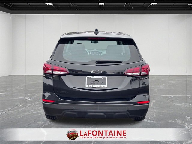 Used 2024 Chevrolet Equinox LS w/ Midnight Edition image 4