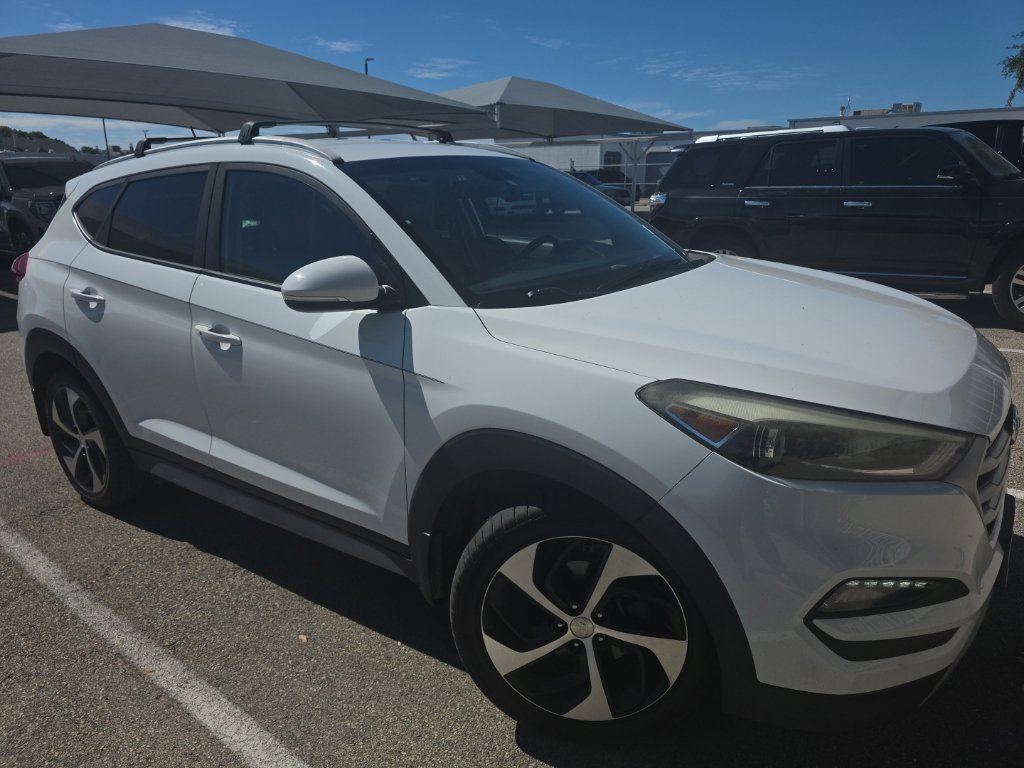 Used 2017 Hyundai Tucson Sport FWD image 2