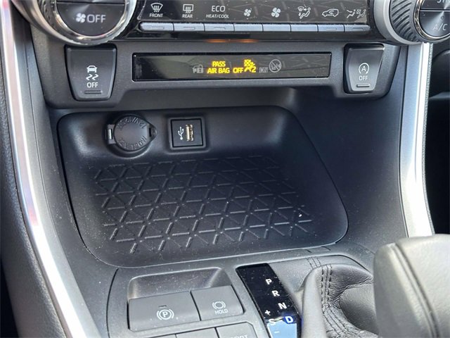 Used 2025 Toyota RAV4 XLE image 24