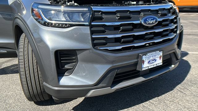 Used 2025 Ford Explorer Active RWD image 11