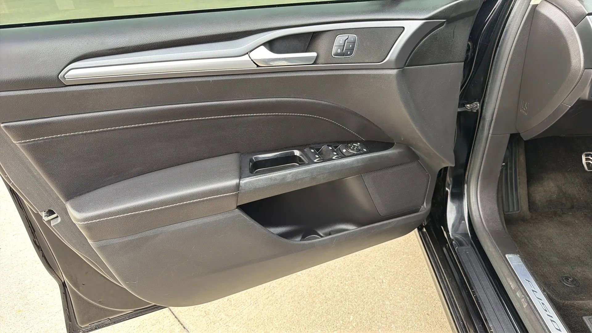 Used 2016 Ford Fusion Titanium FWD image 79