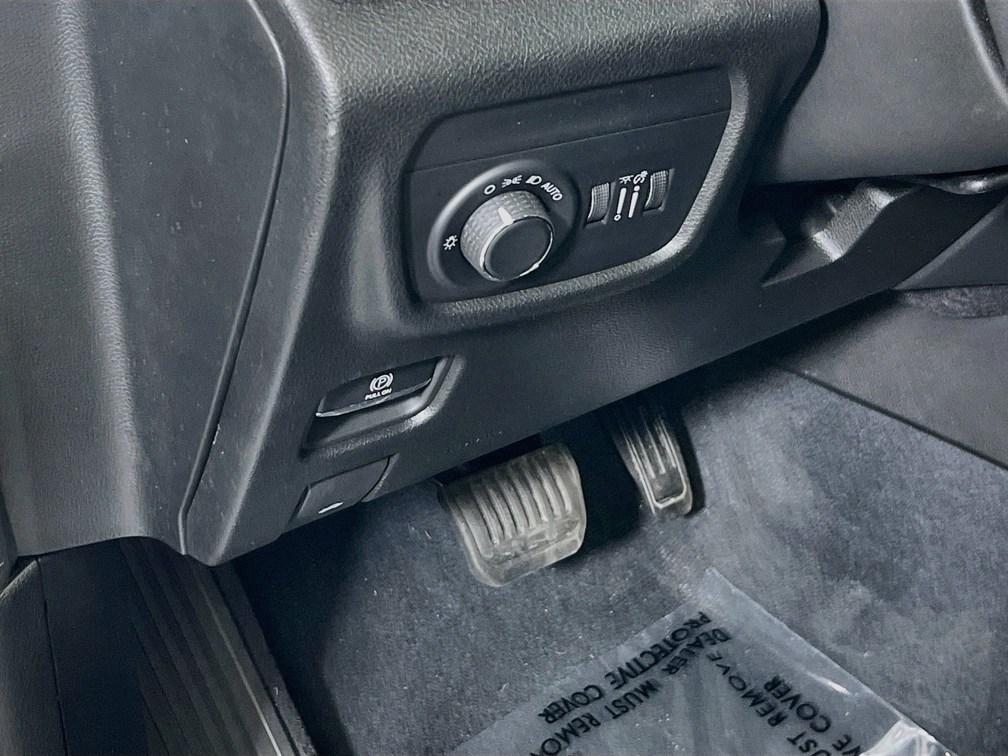 Used 2023 Jeep Grand Cherokee Altitude AWD/4WD image 10