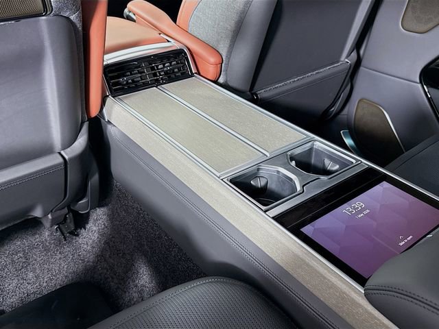 New 2026 Land Rover Range Rover SV AWD/4WD image 27