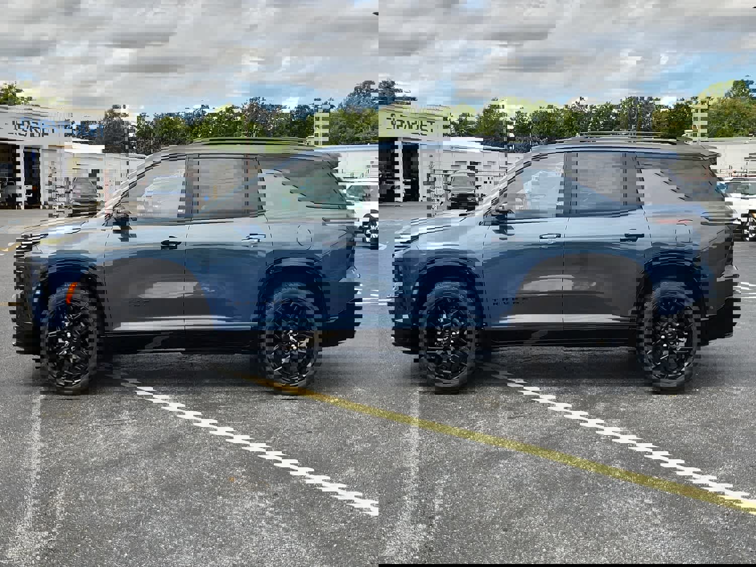 New 2026 Chevrolet Traverse RS w/ LPO, Floor Liner Package image 5