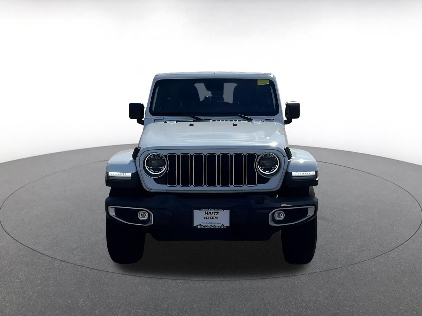 Used 2025 Jeep Wrangler Sahara image 4