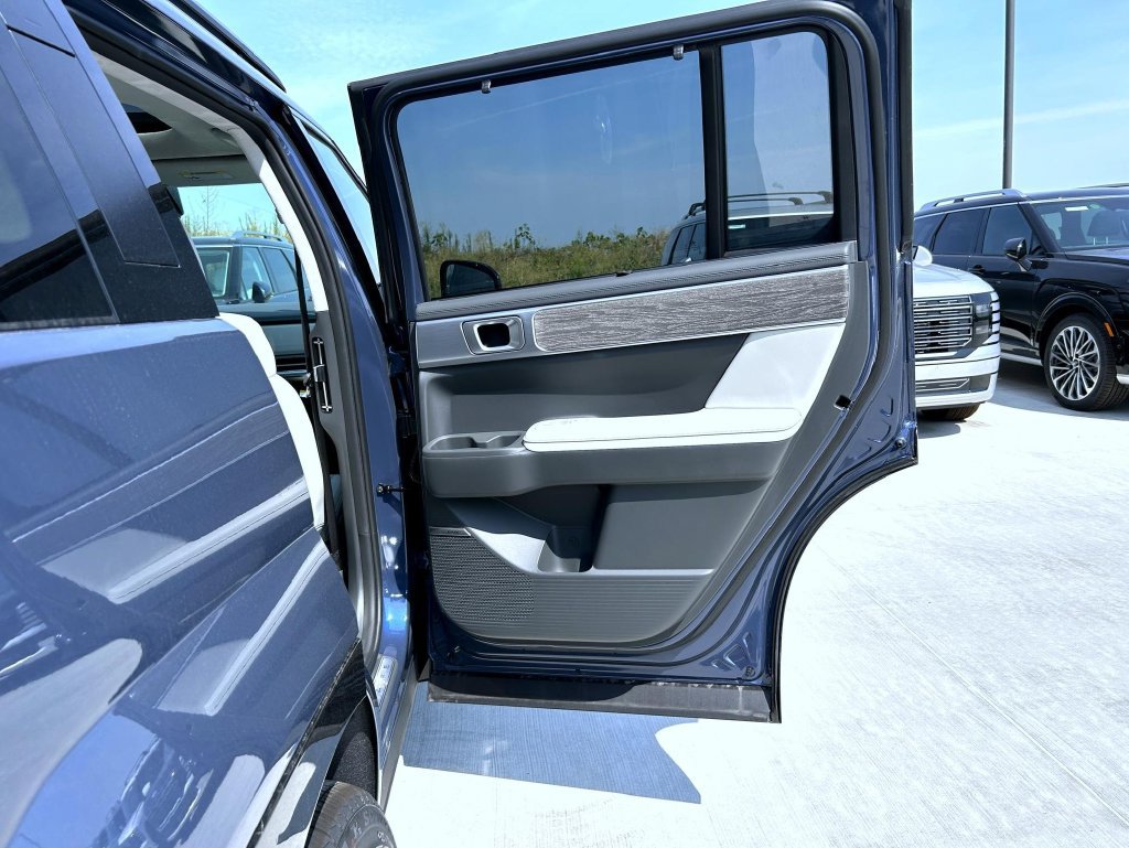 New 2026 Hyundai Santa Fe Calligraphy AWD/4WD image 17