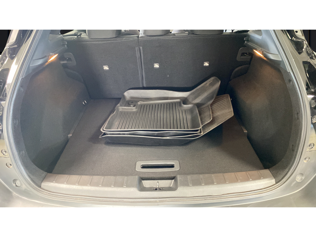Used 2025 Nissan Kicks SV FWD image 26