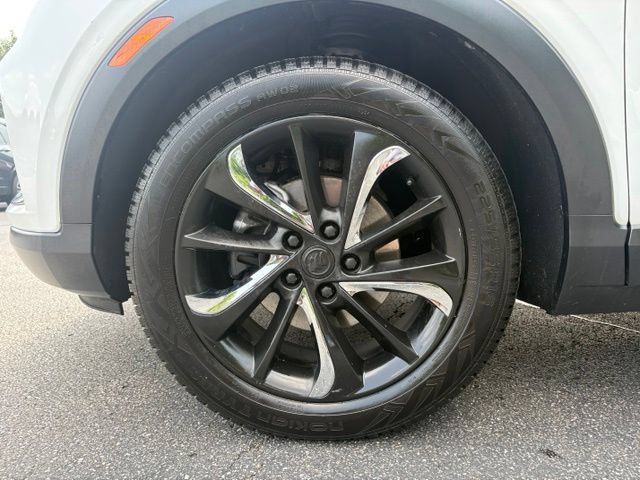 Used 2020 Buick Encore GX Essence w/ Experience Buick Package FWD image 13