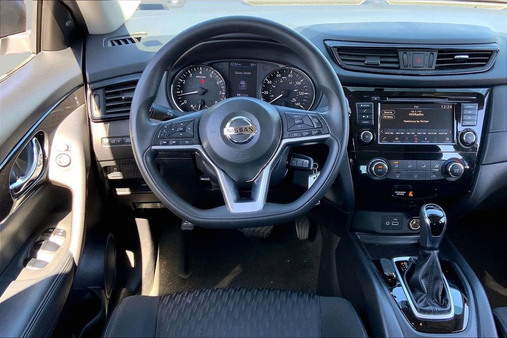 Used 2018 Nissan Rogue S image 8