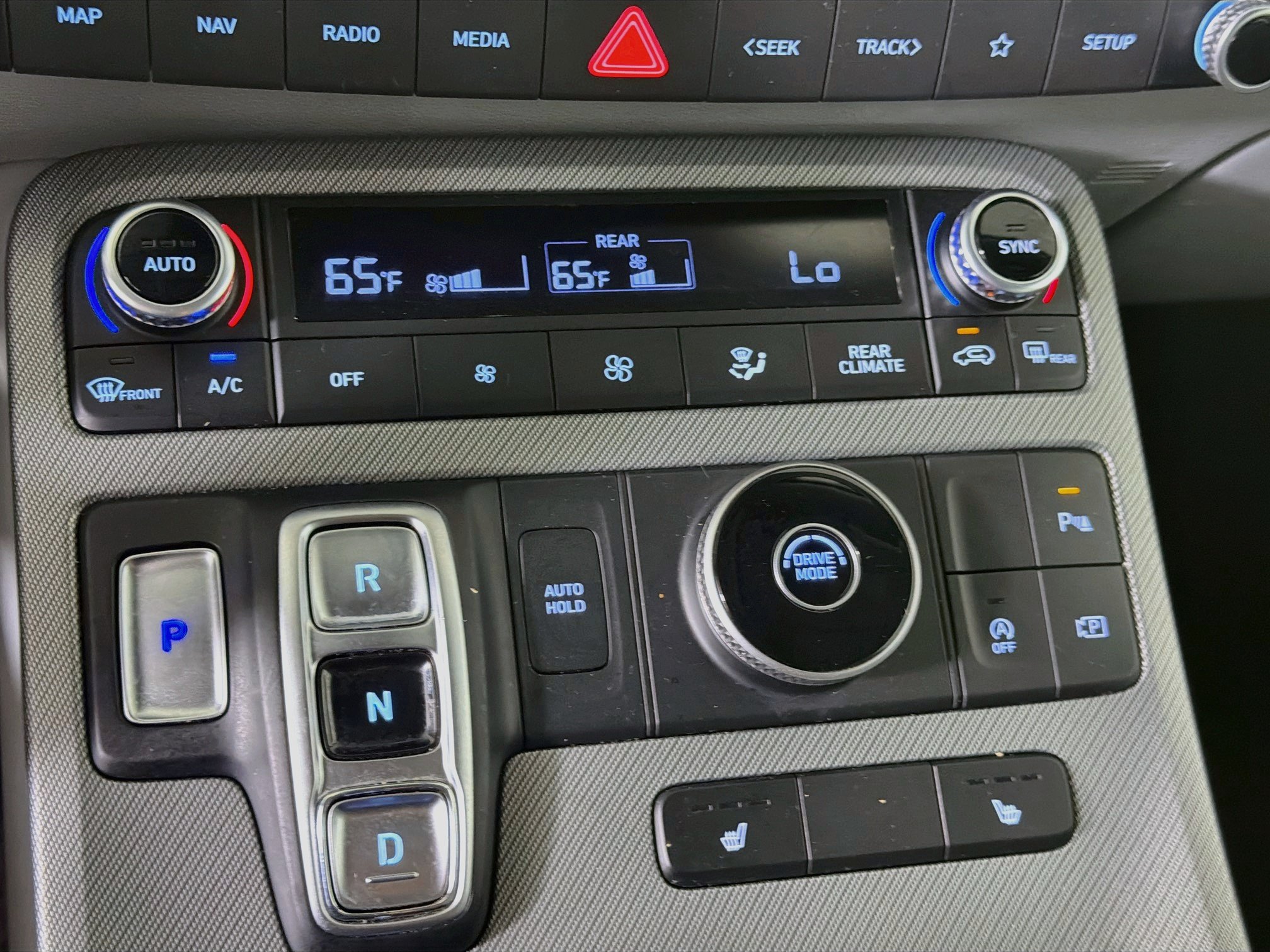Used 2025 Hyundai Palisade SEL FWD image 23