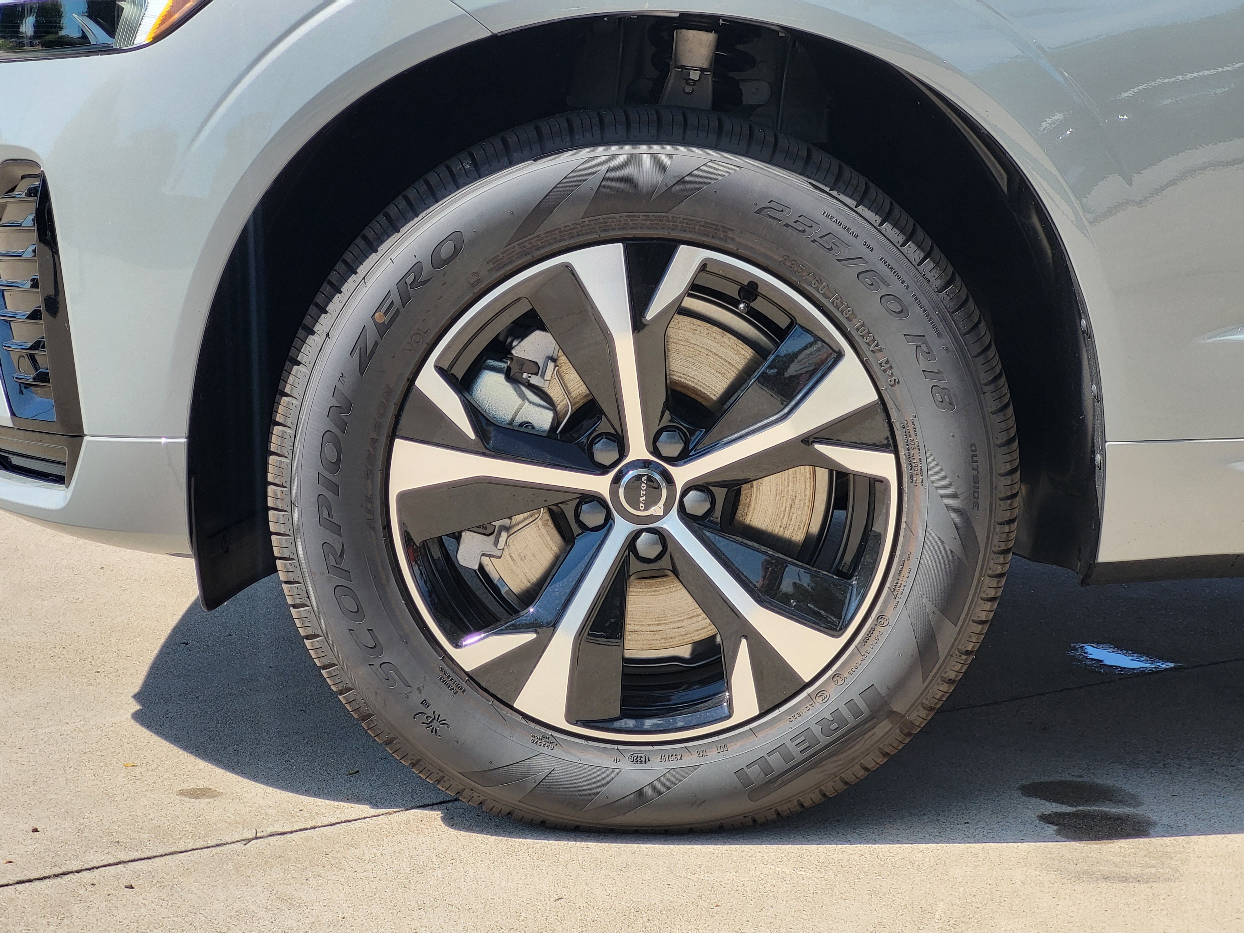 New 2026 Volvo XC60 T8 Core AWD/4WD image 7