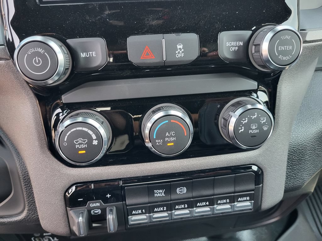 New 2026 RAM 2500 Tradesman w/ Bed Convenience Group AWD/4WD image 20
