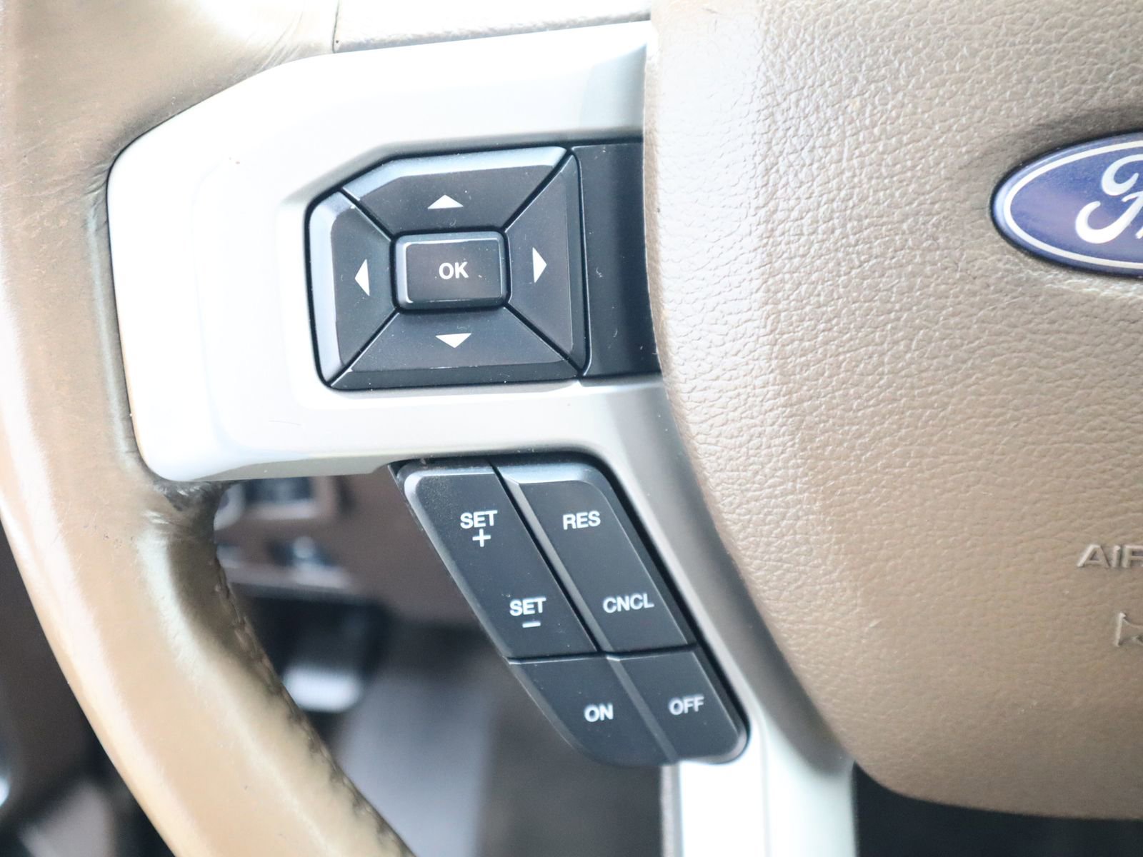 Used 2017 Ford F250 King Ranch w/ Chrome Package image 31