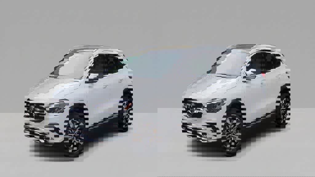 Used 2026 Mercedes-Benz GLA 250 4MATIC image 1