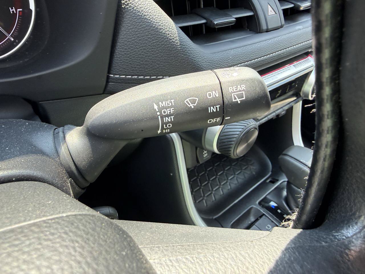 Used 2024 Toyota RAV4 LE FWD image 9