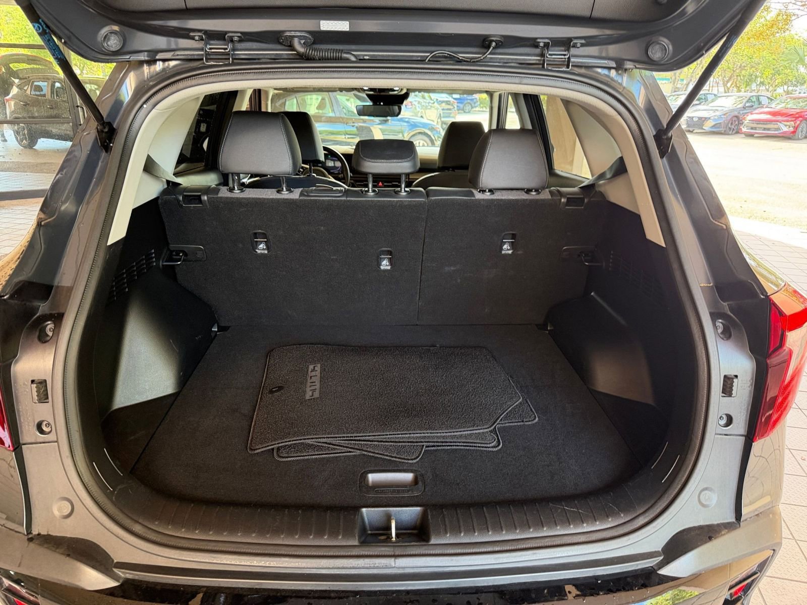 Used 2025 Kia Seltos S FWD image 27