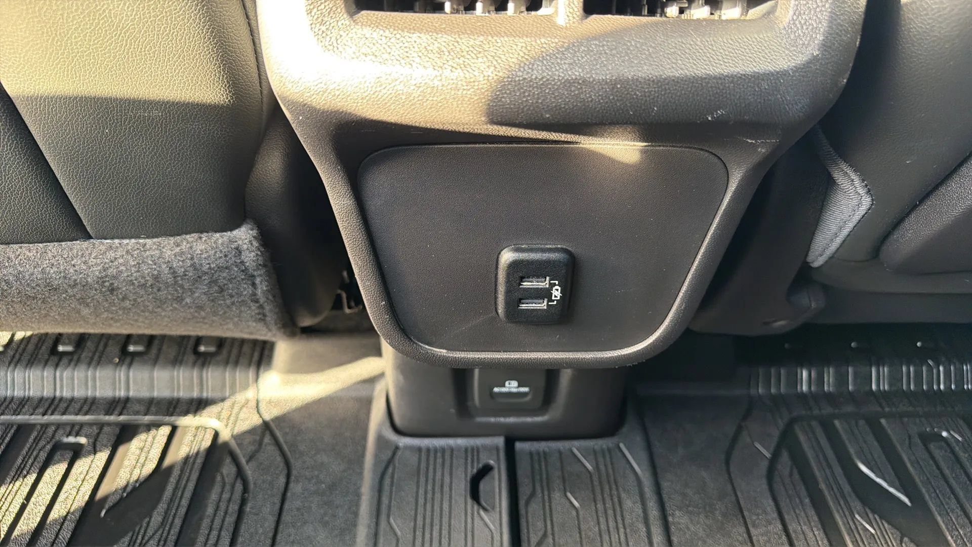 Used 2018 GMC Terrain SLT w/ Preferred Package AWD/4WD image 59
