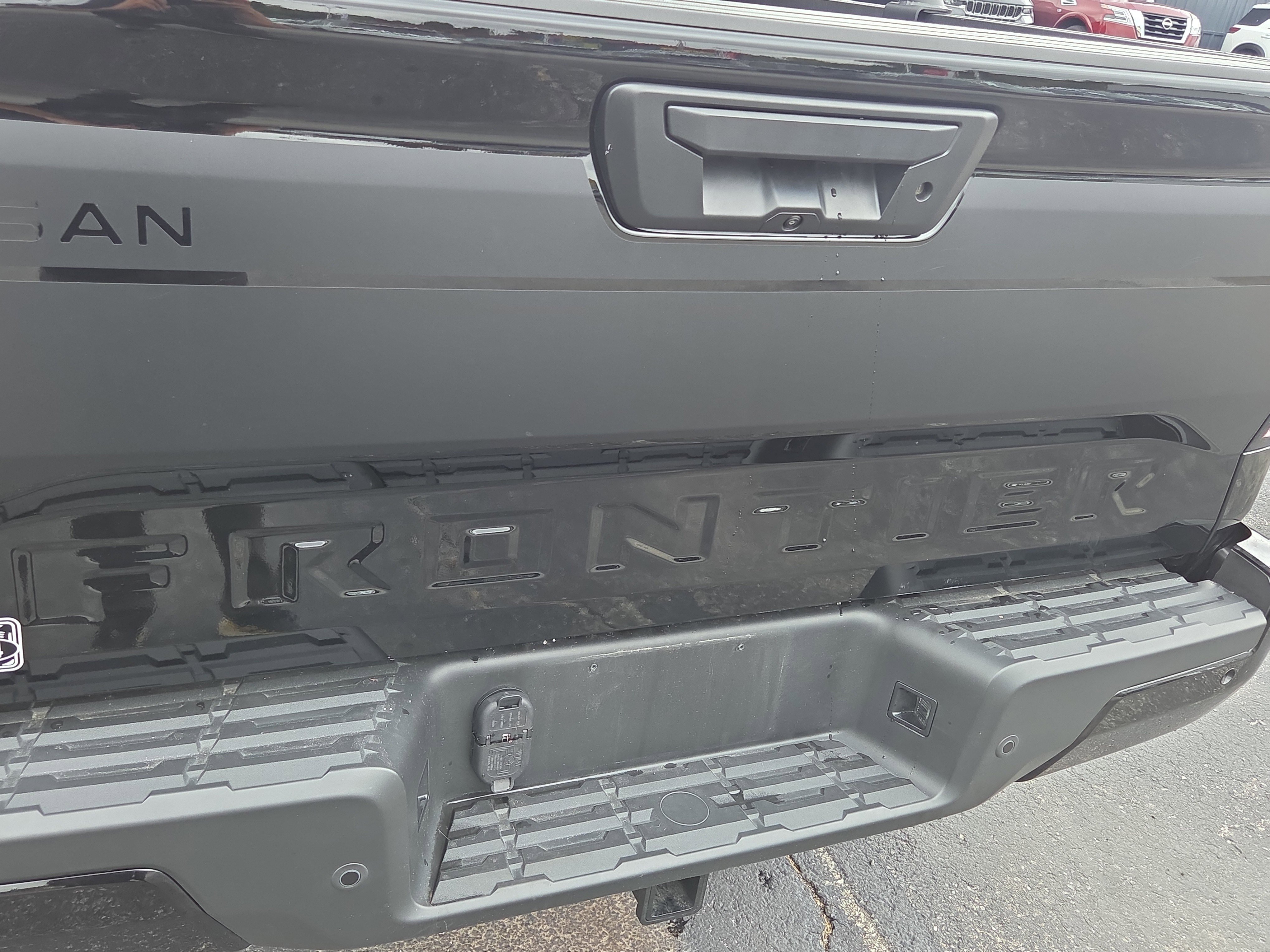 Certified 2024 Nissan Frontier SV w/ Hardbody Edition image 5