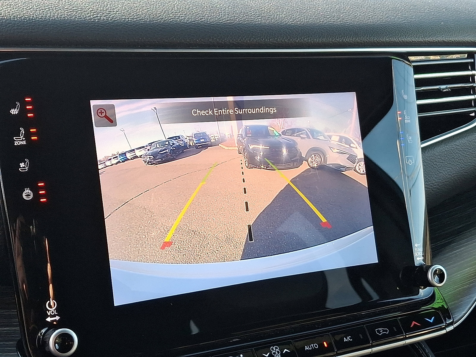 Used 2024 Jeep Wagoneer L Series II w/ Flexible Seating Group image 18