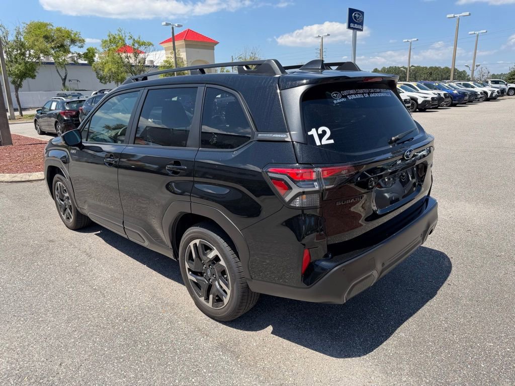 Used 2025 Subaru Forester Limited AWD/4WD image 9